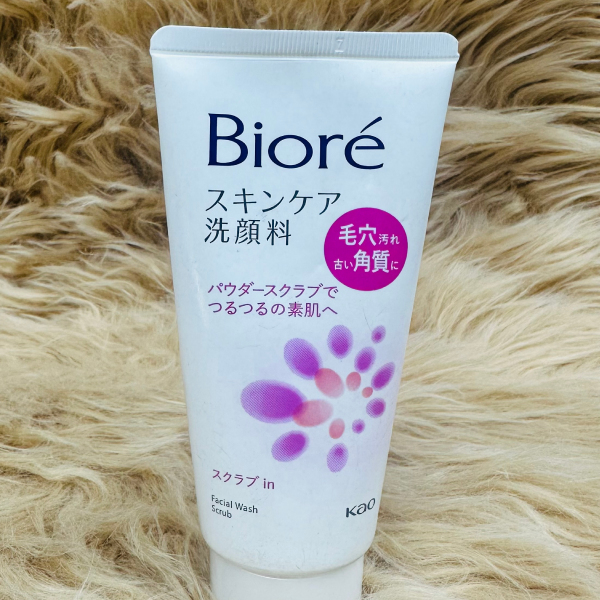 Biore Facial Wash Scrub